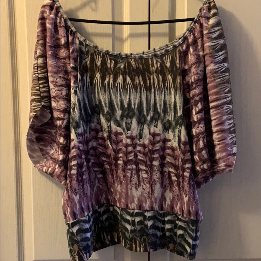 Bat sleeve Suzie Shier blouse